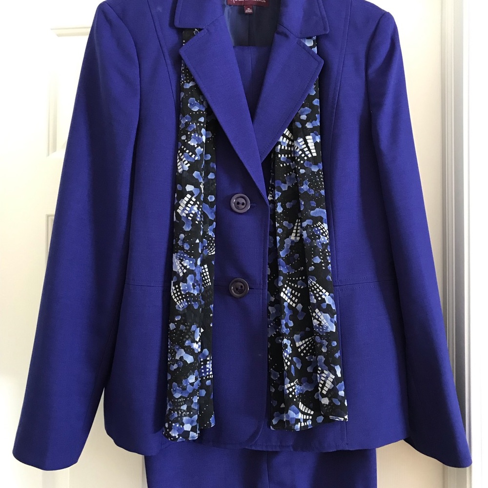 Women’s Suit
